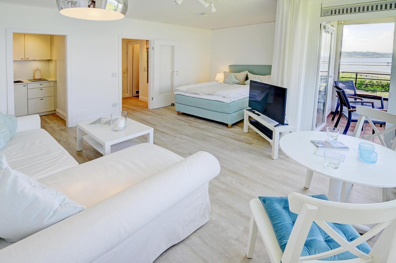Fewo1846 - Fjordview - Komfortables Studioapartment Mit Balkon Und Meerblick Глюксбург Экстерьер фото