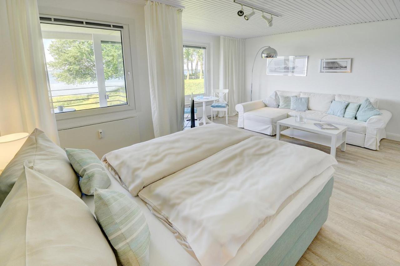 Fewo1846 - Fjordview - Komfortables Studioapartment Mit Balkon Und Meerblick Глюксбург Экстерьер фото